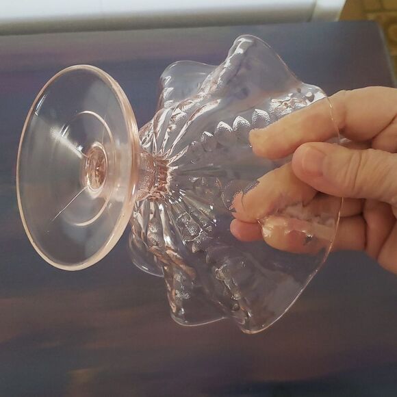 Beautiful Vintage Pink Dugan Depression Glass Footed Compote - Coin Spot Pattern - Picture 4 of 6